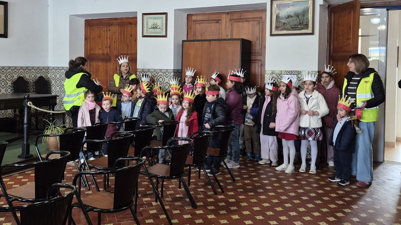 Alunos da Escola Básica cantaram as Janeiras